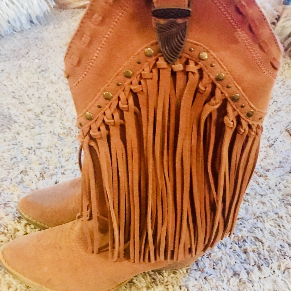 Very Volatile Fringe Cowboy Boots Size 6